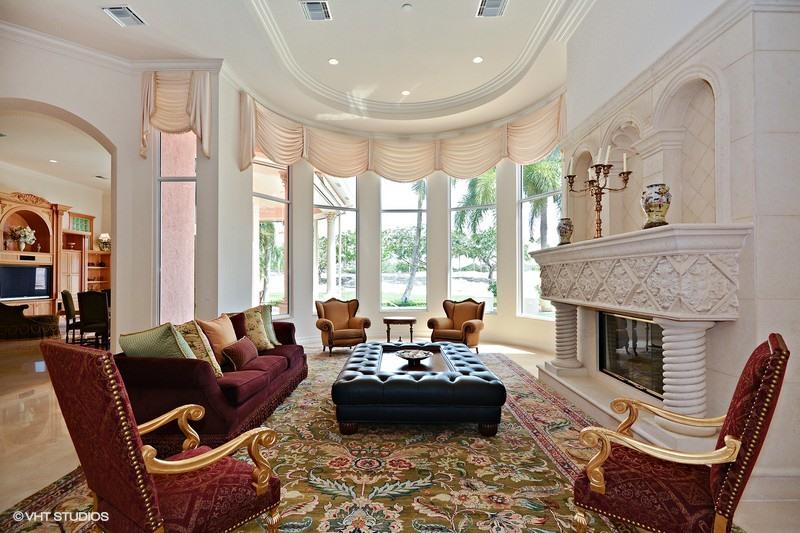 MIZNER LAKE ESTATES - Residential
