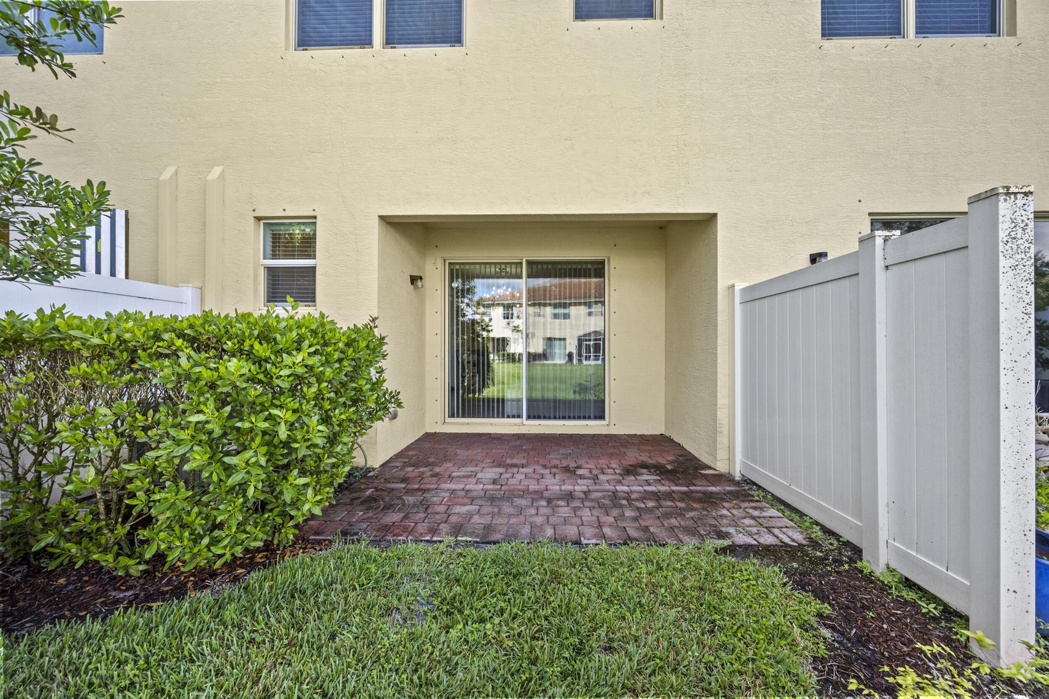 RIVER MARINA - Residential