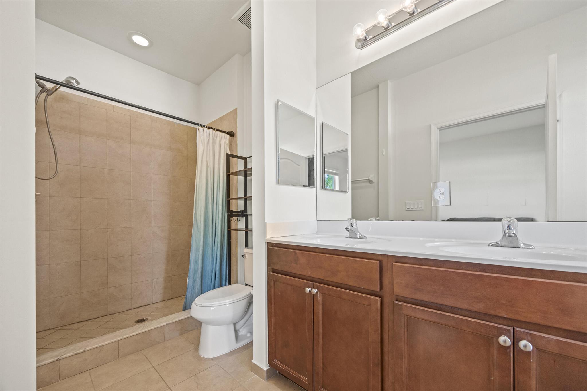 RIVER MARINA - Residential