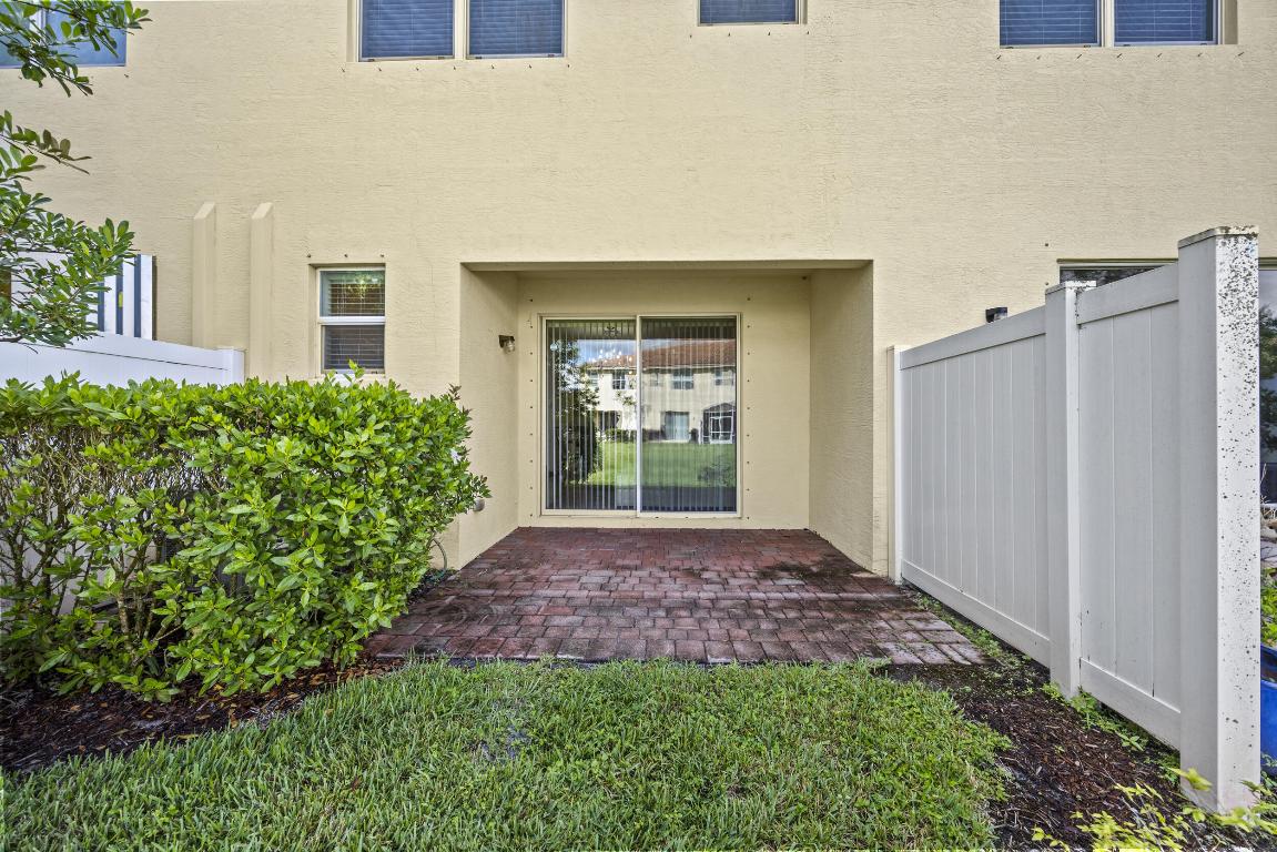 RIVER MARINA - Residential