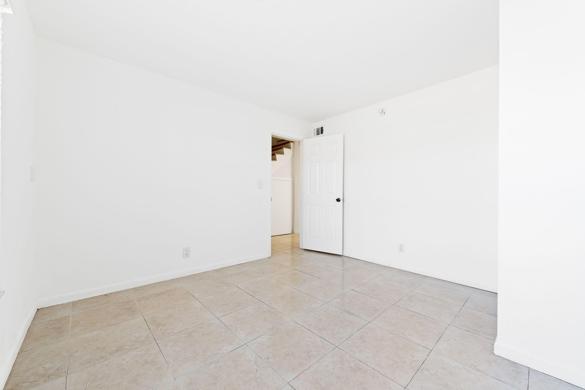 TOWNHOUSES AT NOVA - Residential