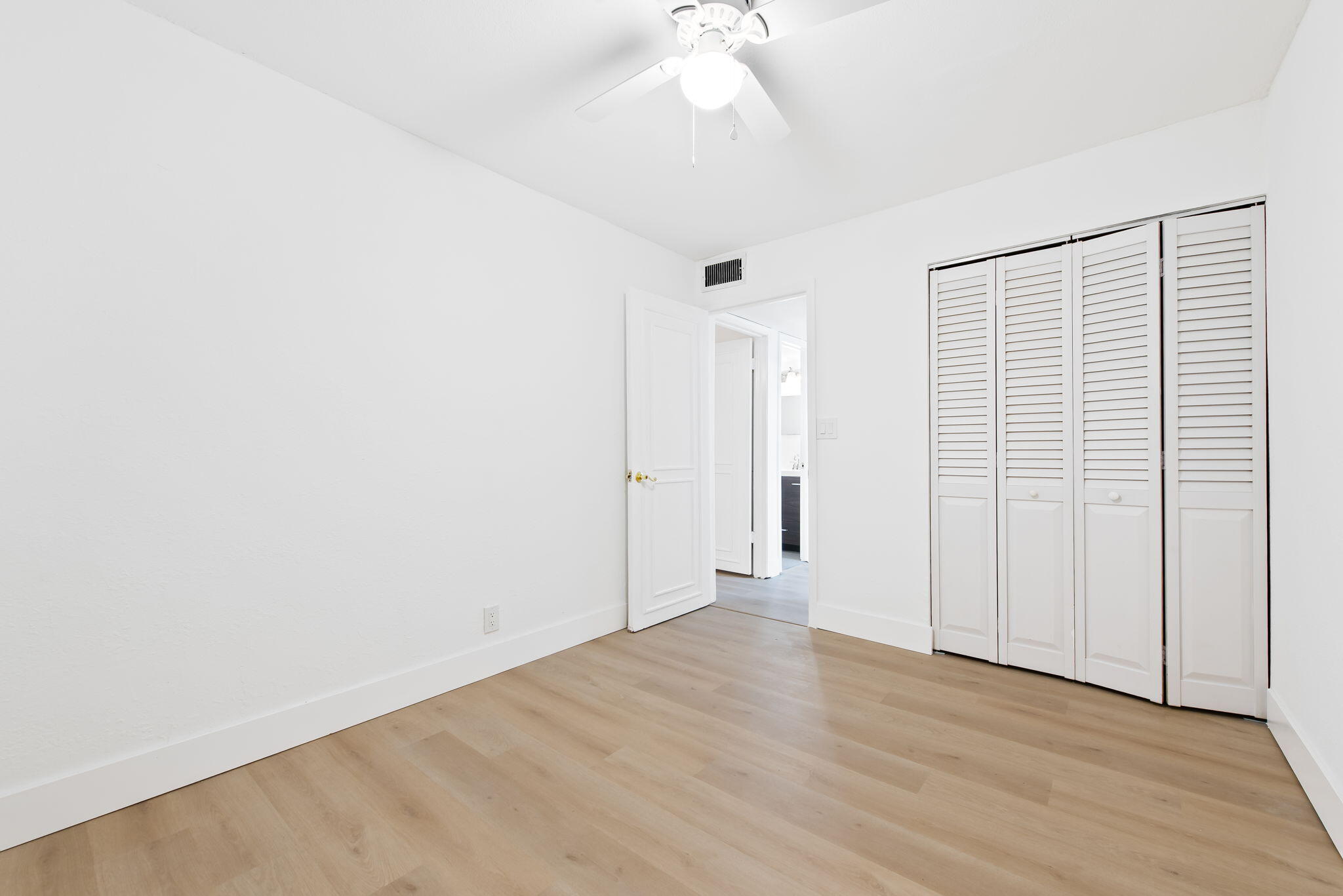 TOWNHOUSES AT NOVA - Residential
