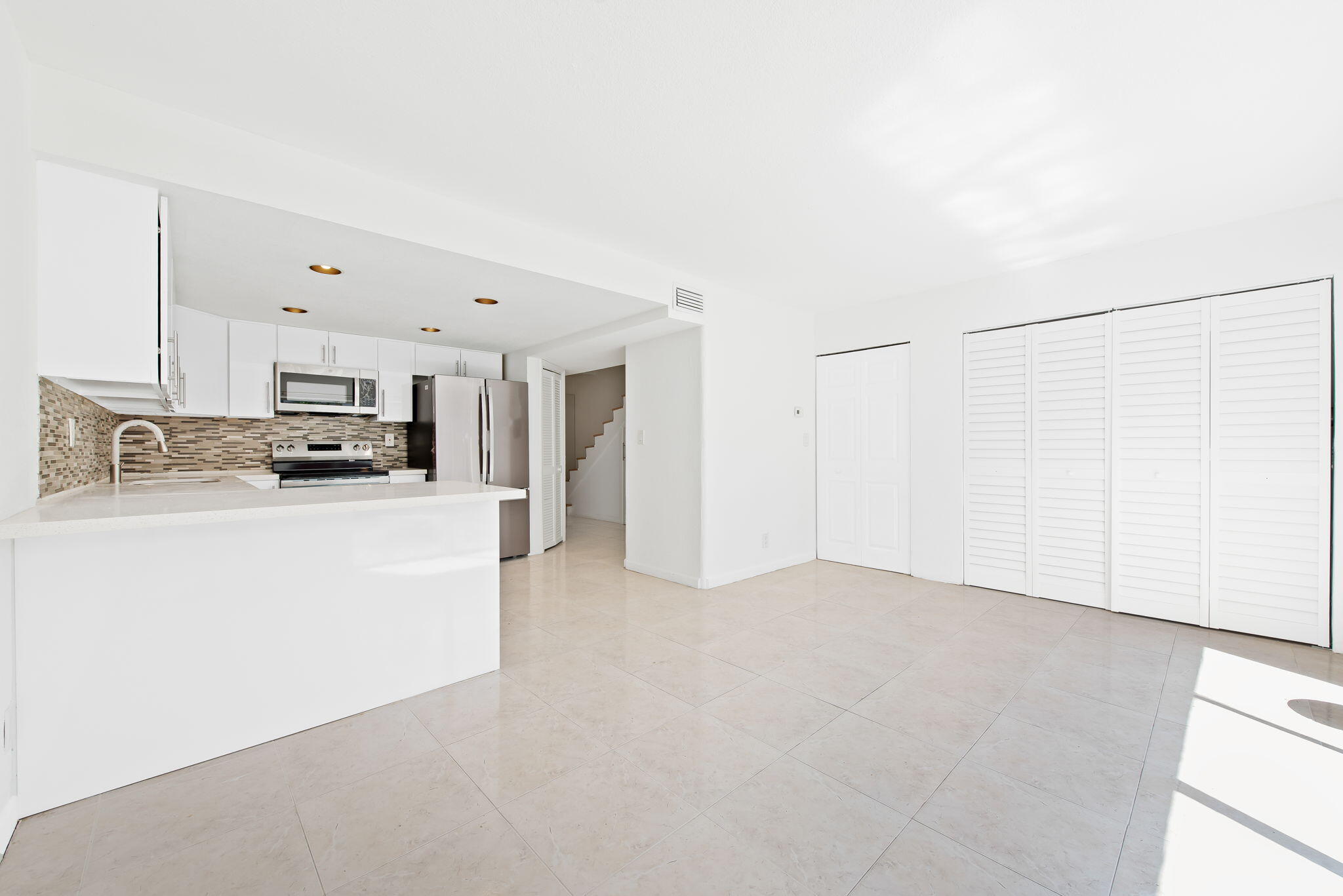 TOWNHOUSES AT NOVA - Residential