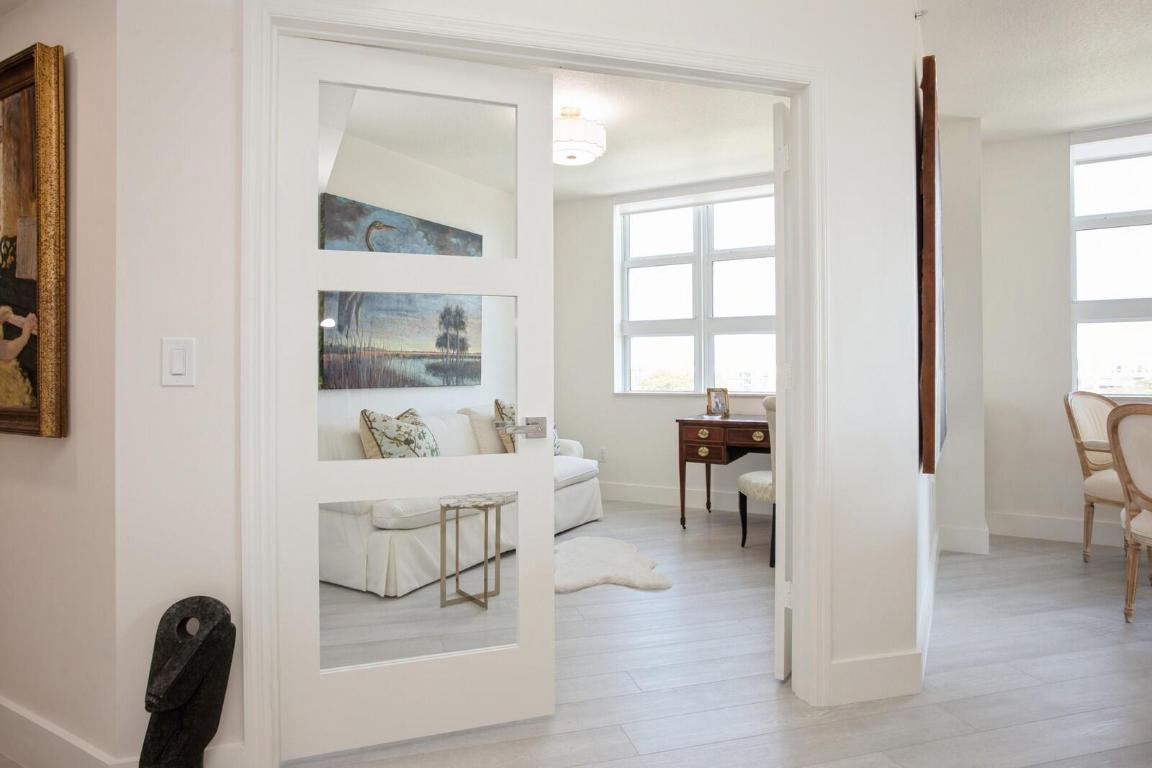 METROPOLITAN CONDO - Residential