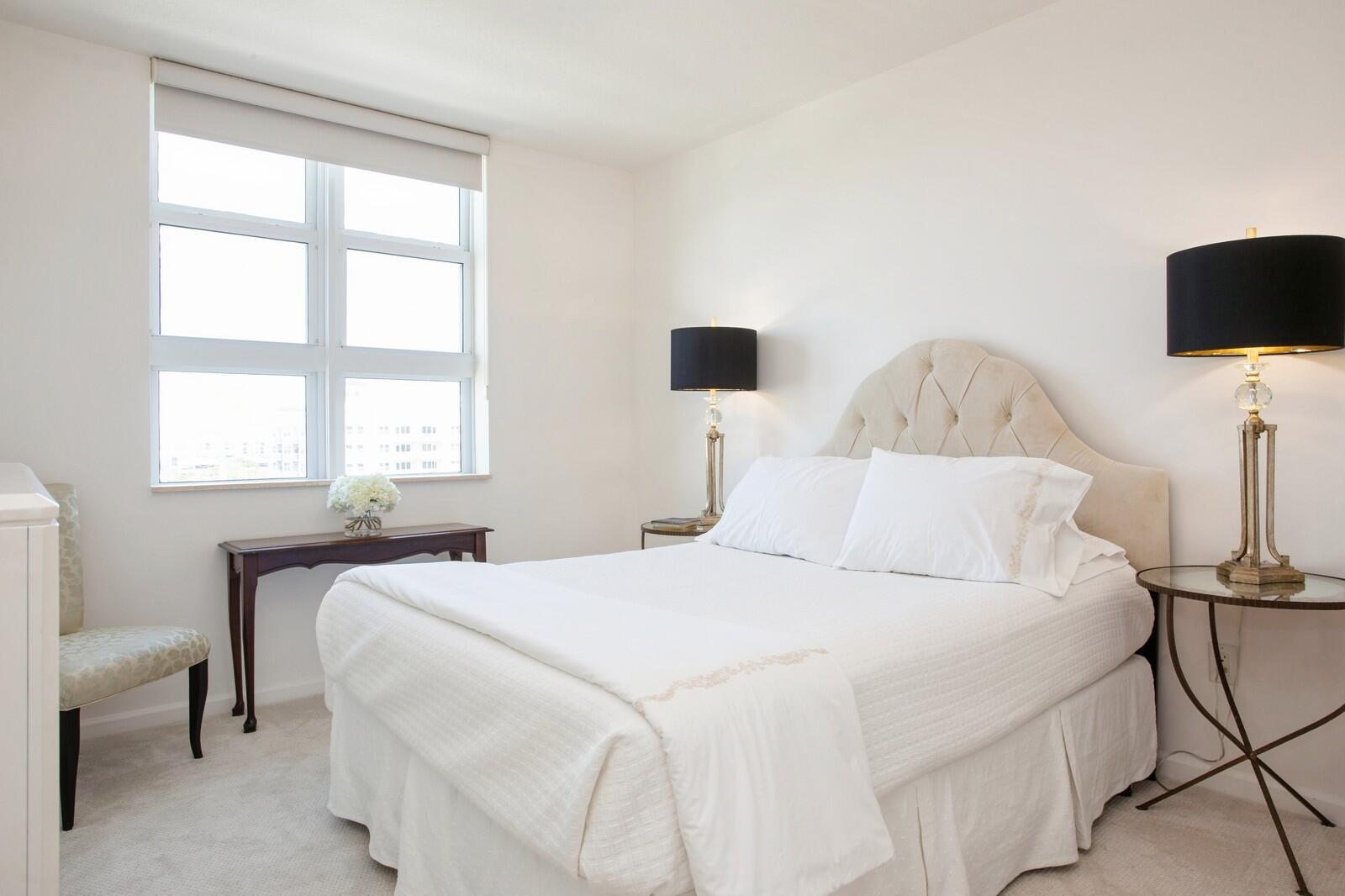 METROPOLITAN CONDO - Residential