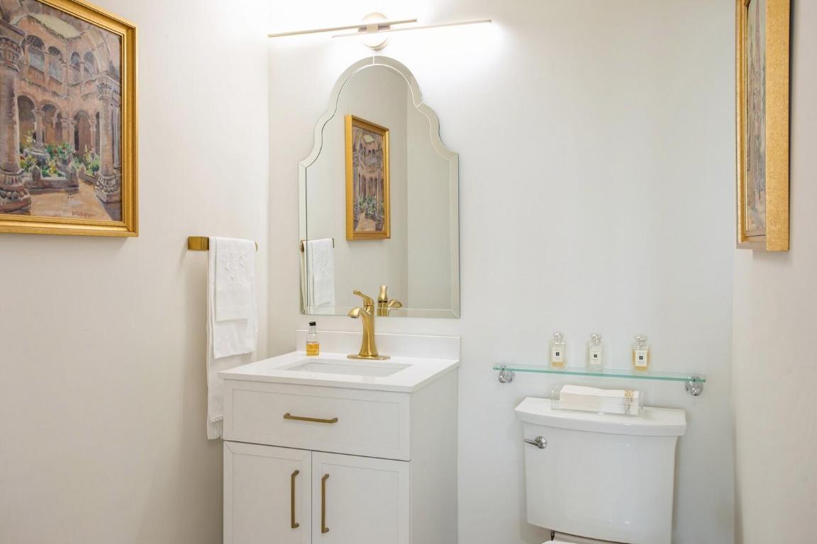 METROPOLITAN CONDO - Residential