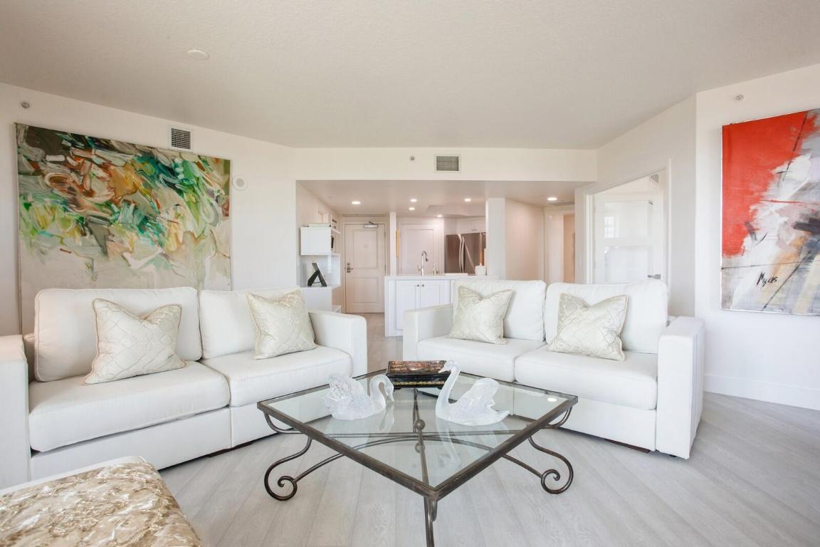 METROPOLITAN CONDO - Residential