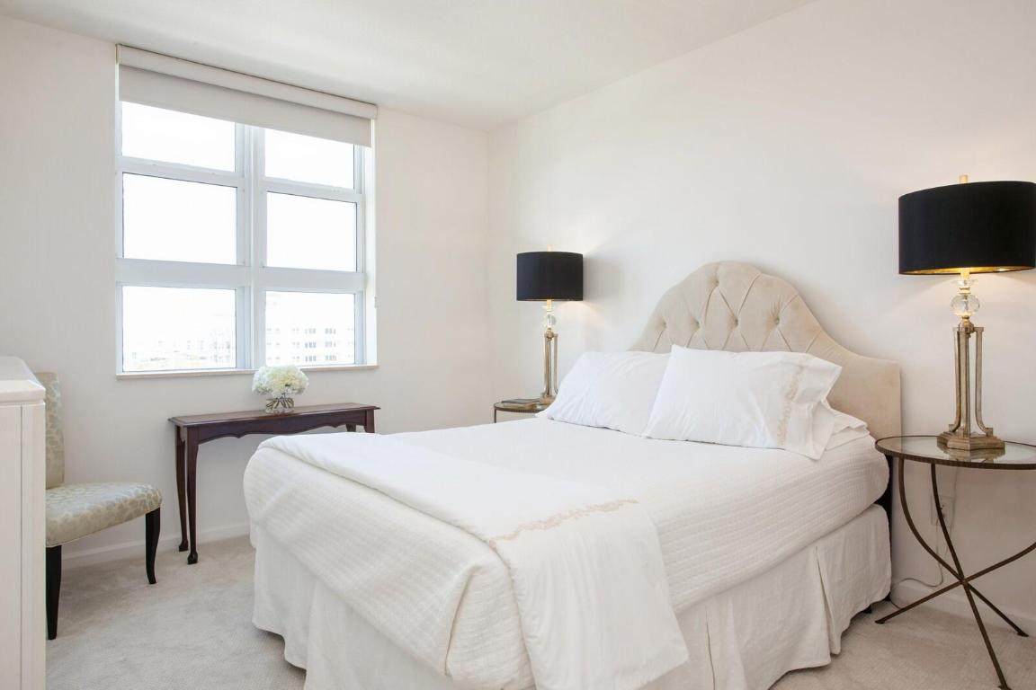 METROPOLITAN CONDO - Residential