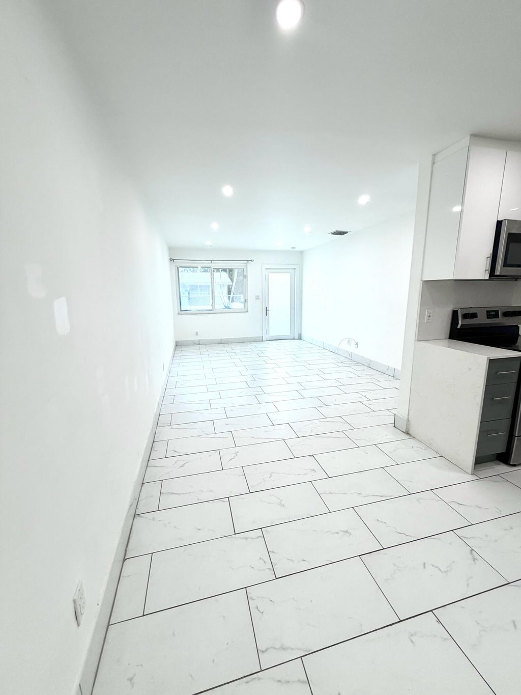 Photo of 4665 SW 33rd Avenue, Fort Lauderdale, FL 33312 (MLS # B26035812)