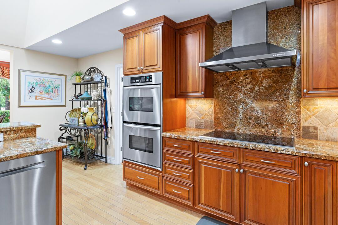 CRANE CREEK COUNTRY CLUB - Residential