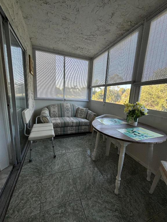 LAKESIDE VILLAGE CONDO 10 - Residential