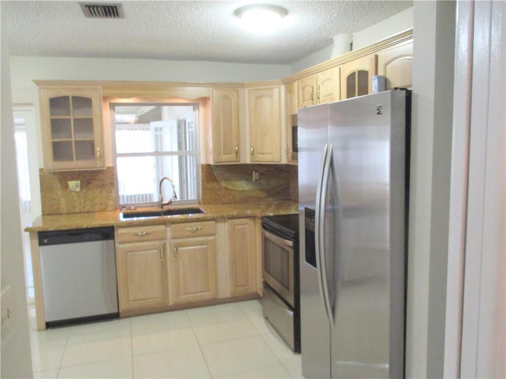 Shadow Wood Villas 102-46 - Residential Lease