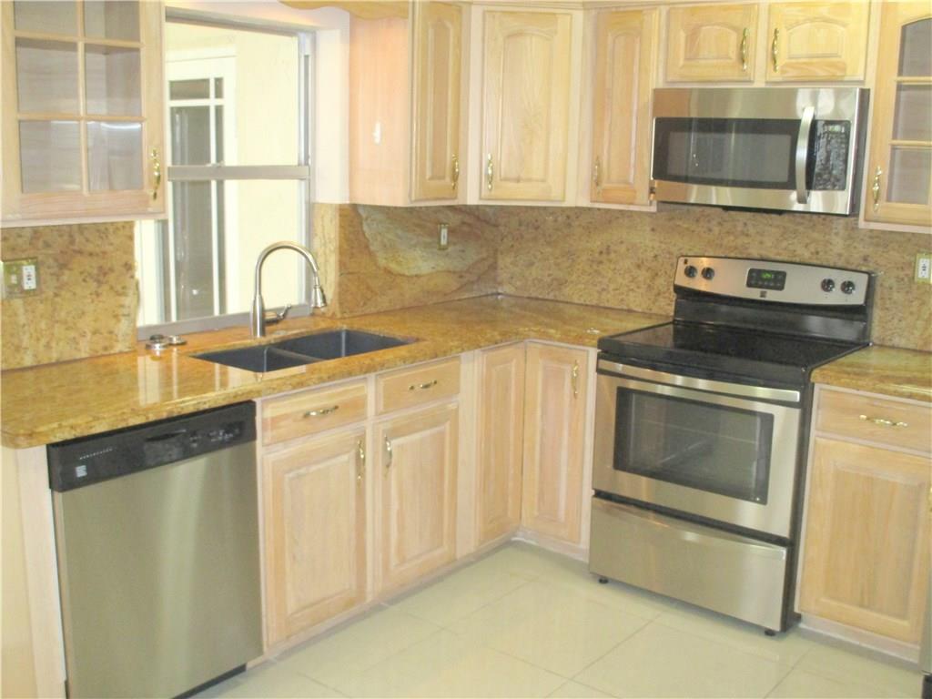 Shadow Wood Villas 102-46 - Residential Lease