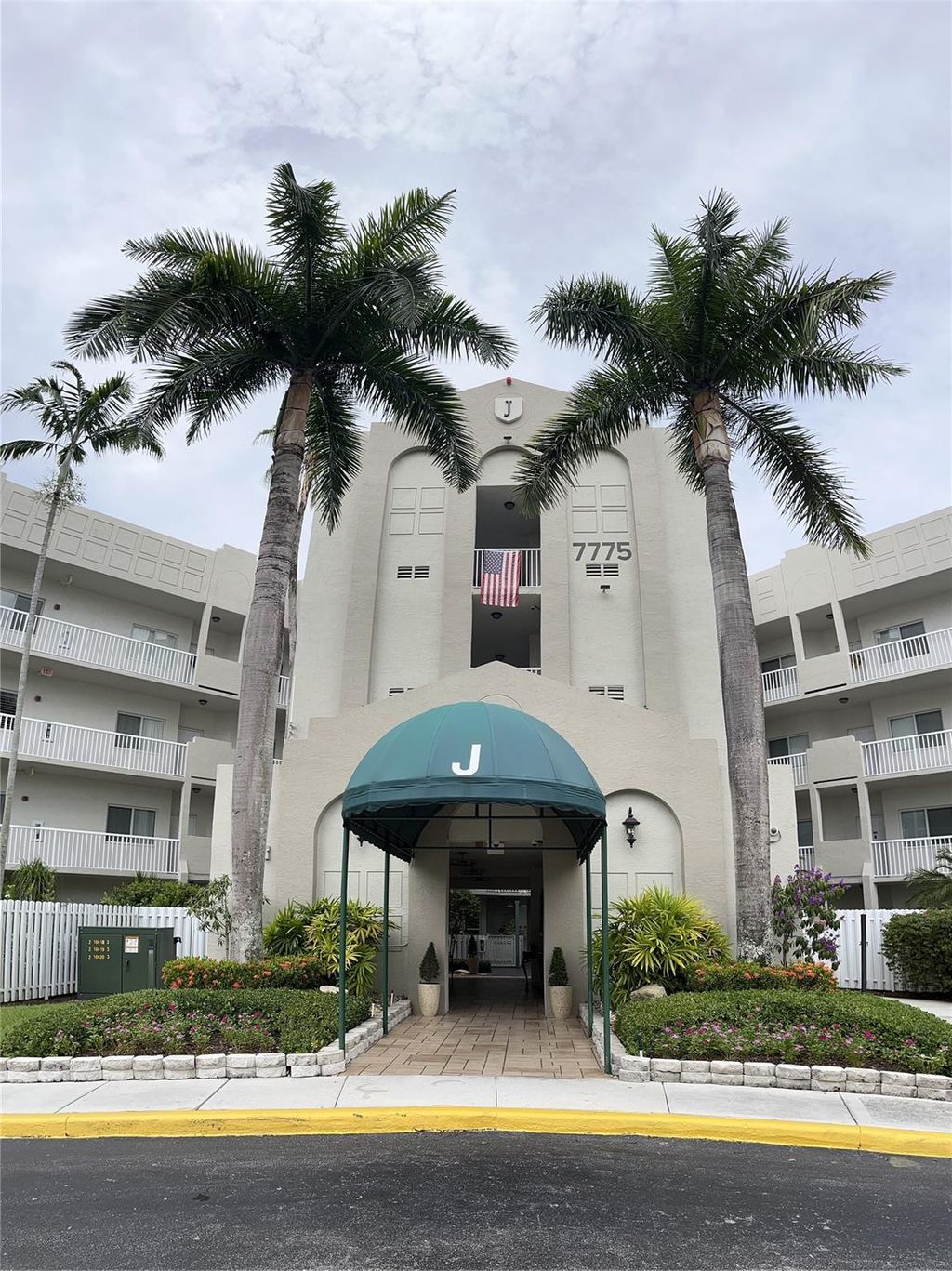 Photo of 7775 Southampton Ter #313, Tamarac, FL 33321 (MLS # F10399518)