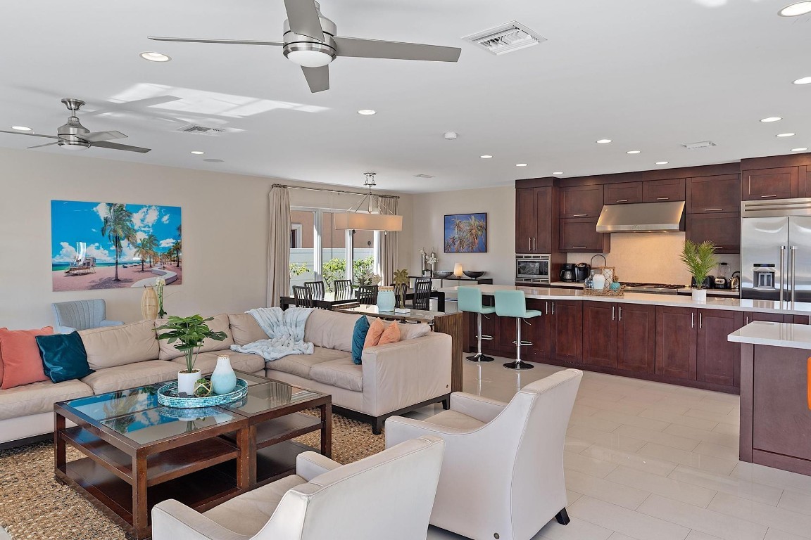 CORAL RIDGE COUNTRY CLUB - Residential Lease