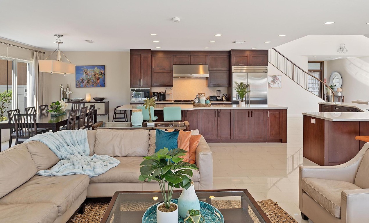 CORAL RIDGE COUNTRY CLUB - Residential Lease