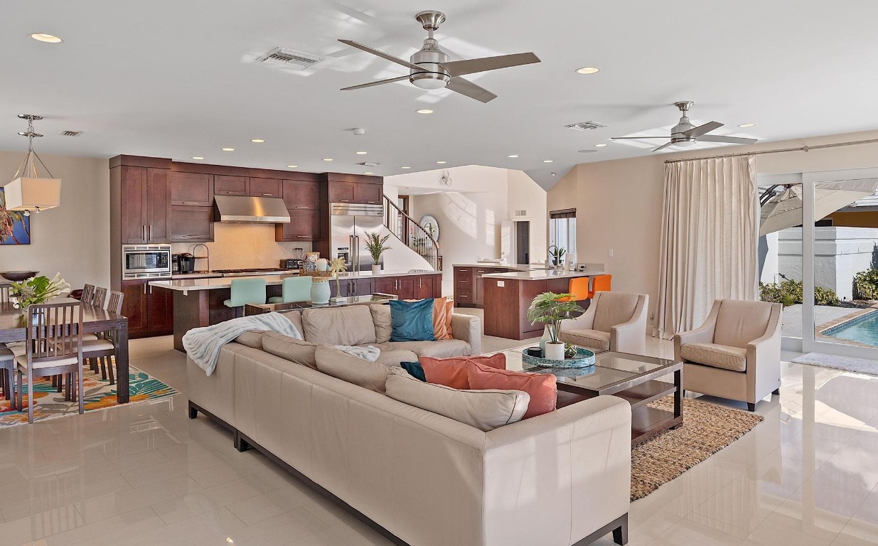 CORAL RIDGE COUNTRY CLUB - Residential Lease