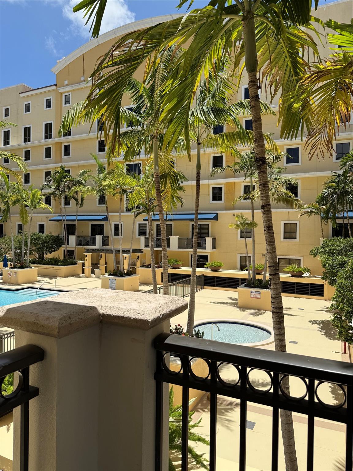 8390 SW 72nd Ave 520, Miami, FL, 33143/$440,000 1 8390 SW 72nd Ave 520