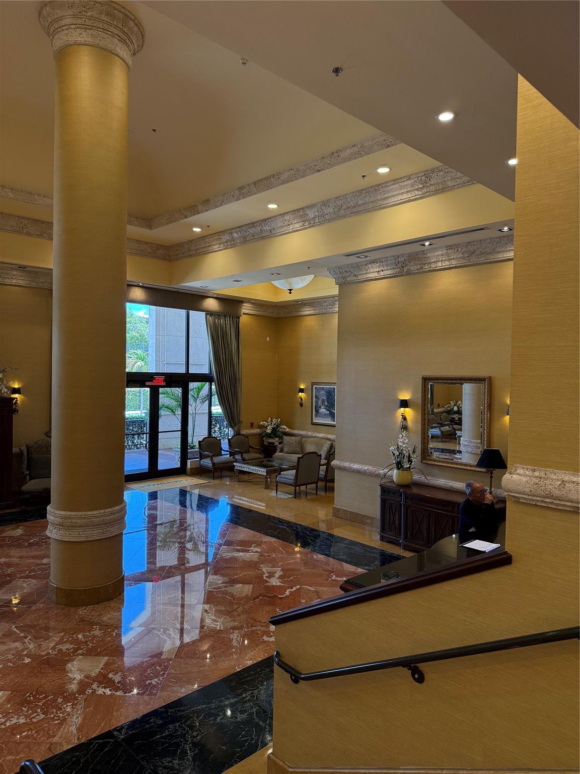 8390 SW 72nd Ave 520, Miami, FL, 33143/$440,000 4 8390 SW 72nd Ave 520