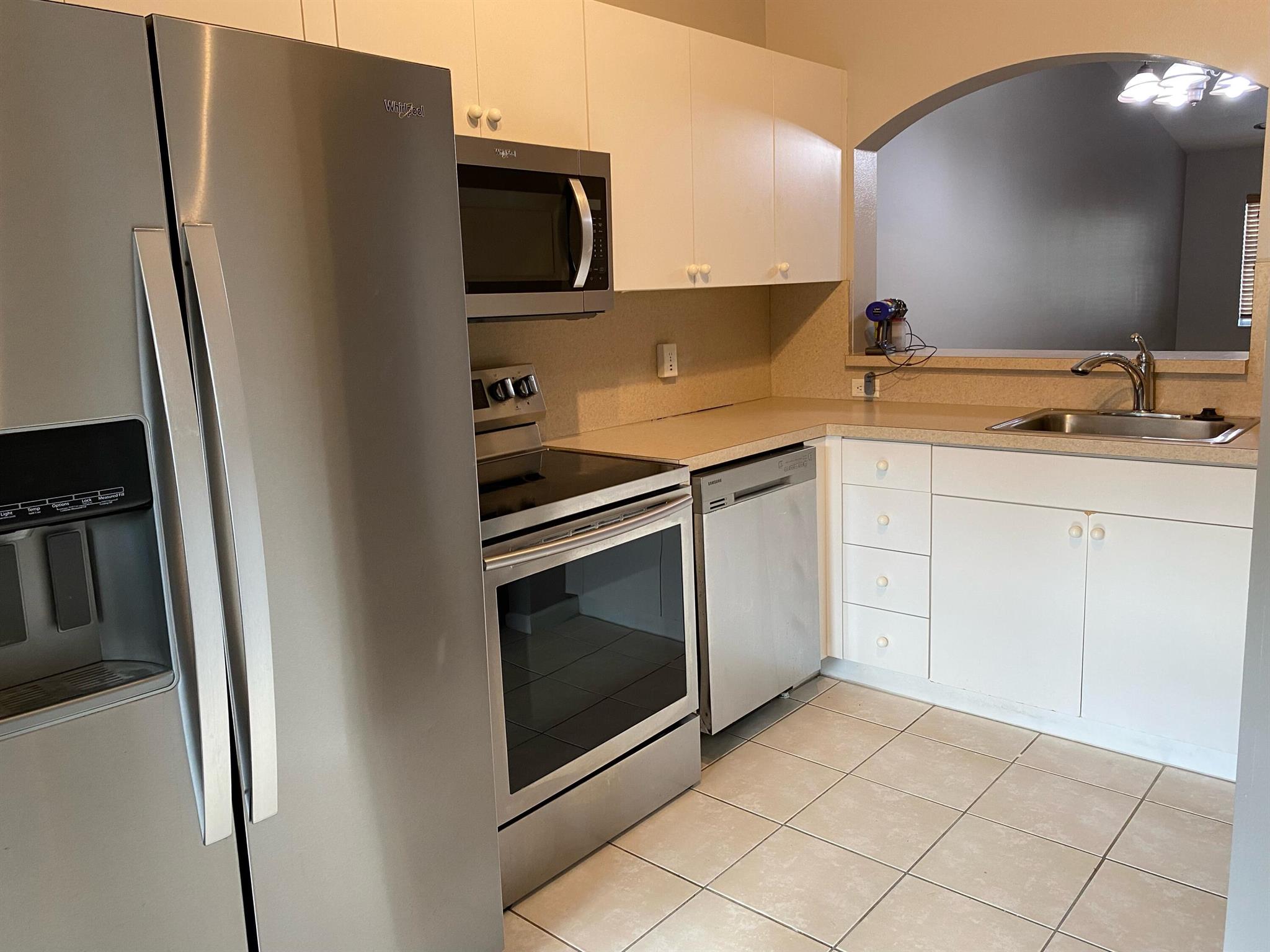 COVE AT BRIAR BAY CONDO - Residential Lease