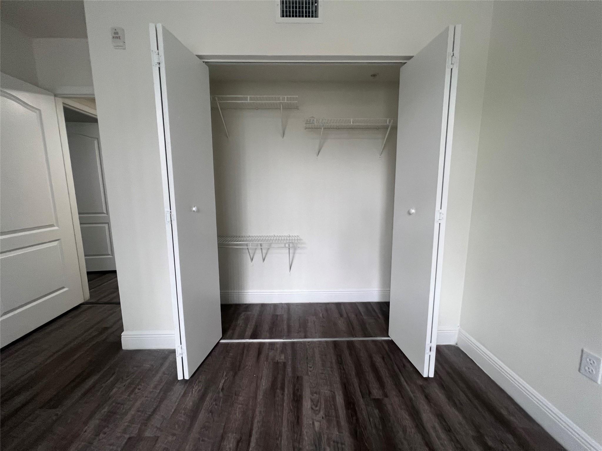 Country Club Towers - Residential Lease