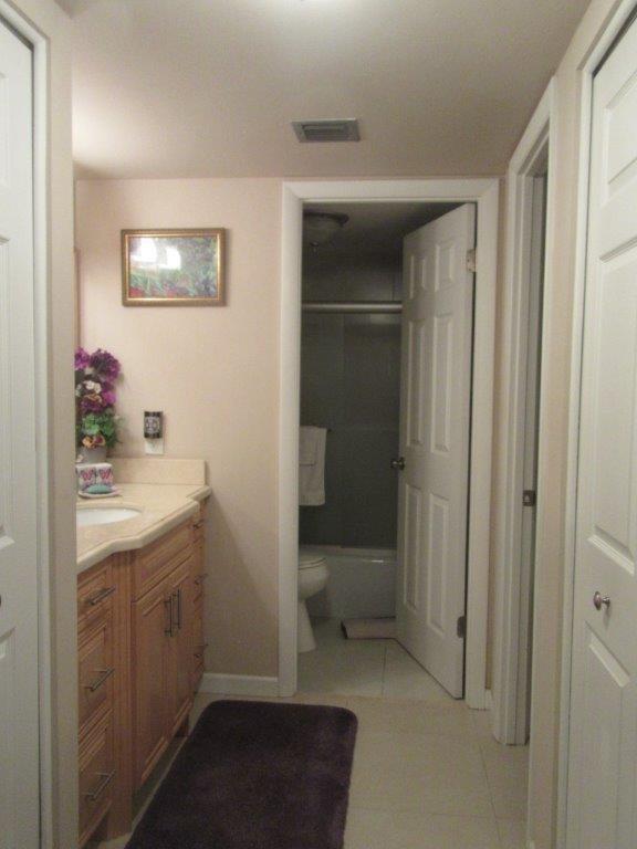 Country Club Tower - Residential Lease