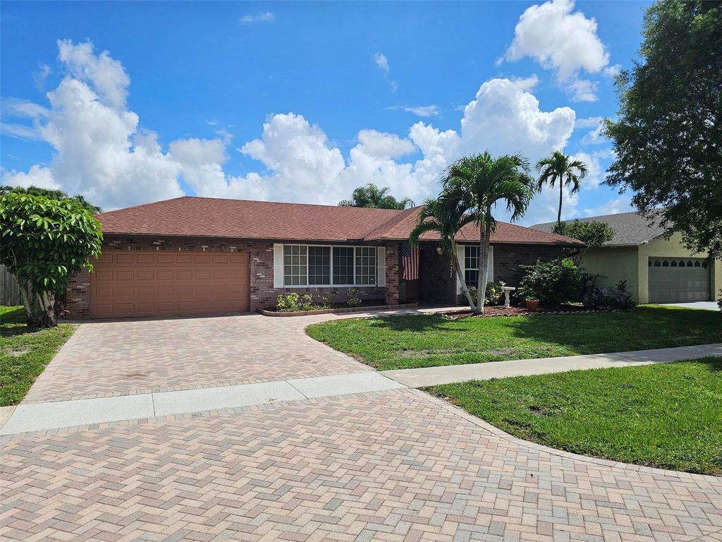 Photo of 11327 Little Bear Drive, Boca Raton, FL 33428 (MLS # F10508390)