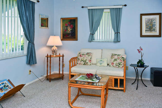 PALM BEACH LEISUREVILLE REPLAT - Residential Lease