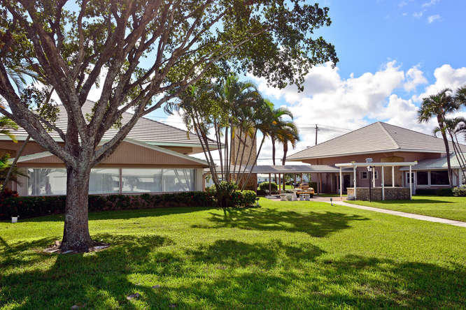 PALM BEACH LEISUREVILLE REPLAT - Residential Lease