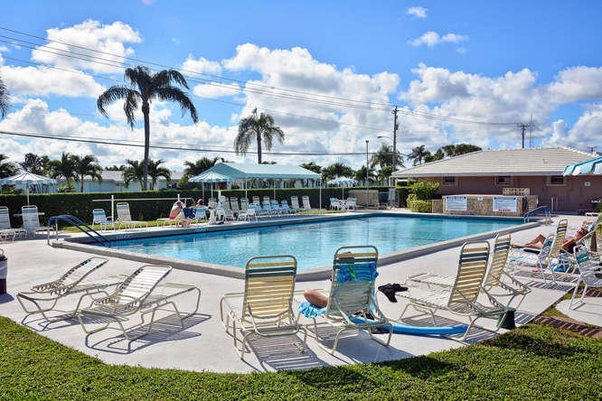 PALM BEACH LEISUREVILLE REPLAT - Residential Lease