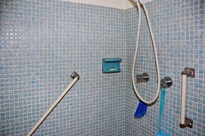 PALM BEACH LEISUREVILLE REPLAT - Residential Lease