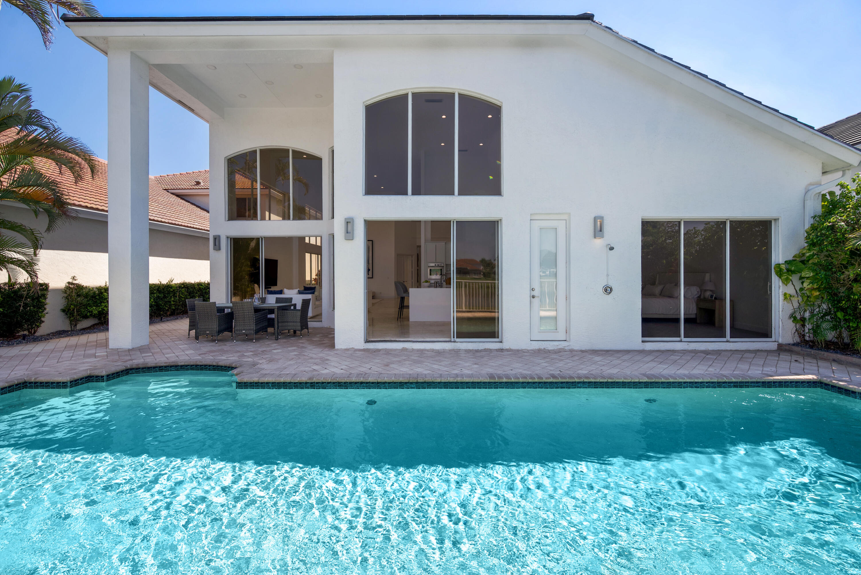 REGENTS SQUARE OF WOODFIELD CC - Residential