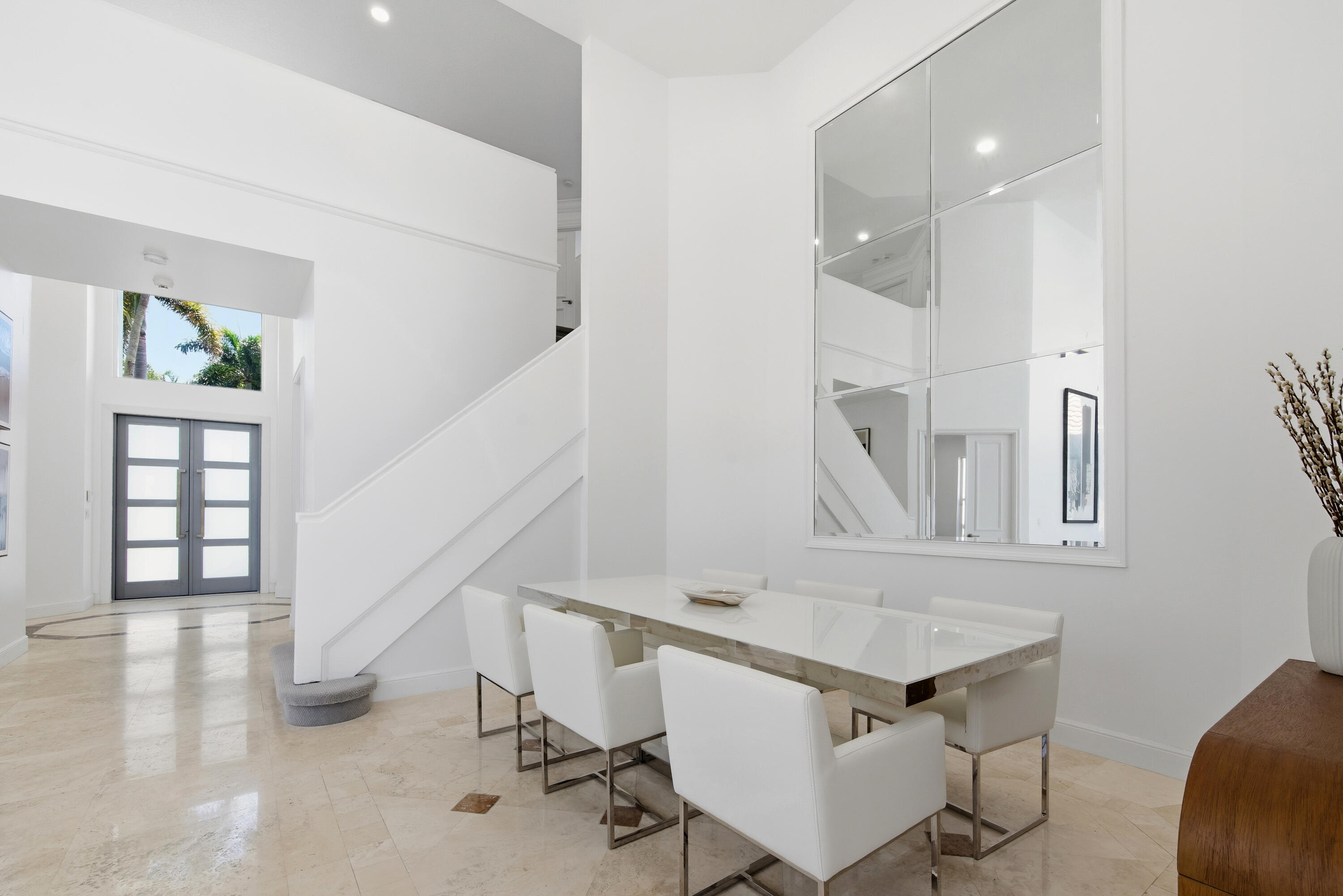 REGENTS SQUARE OF WOODFIELD CC - Residential