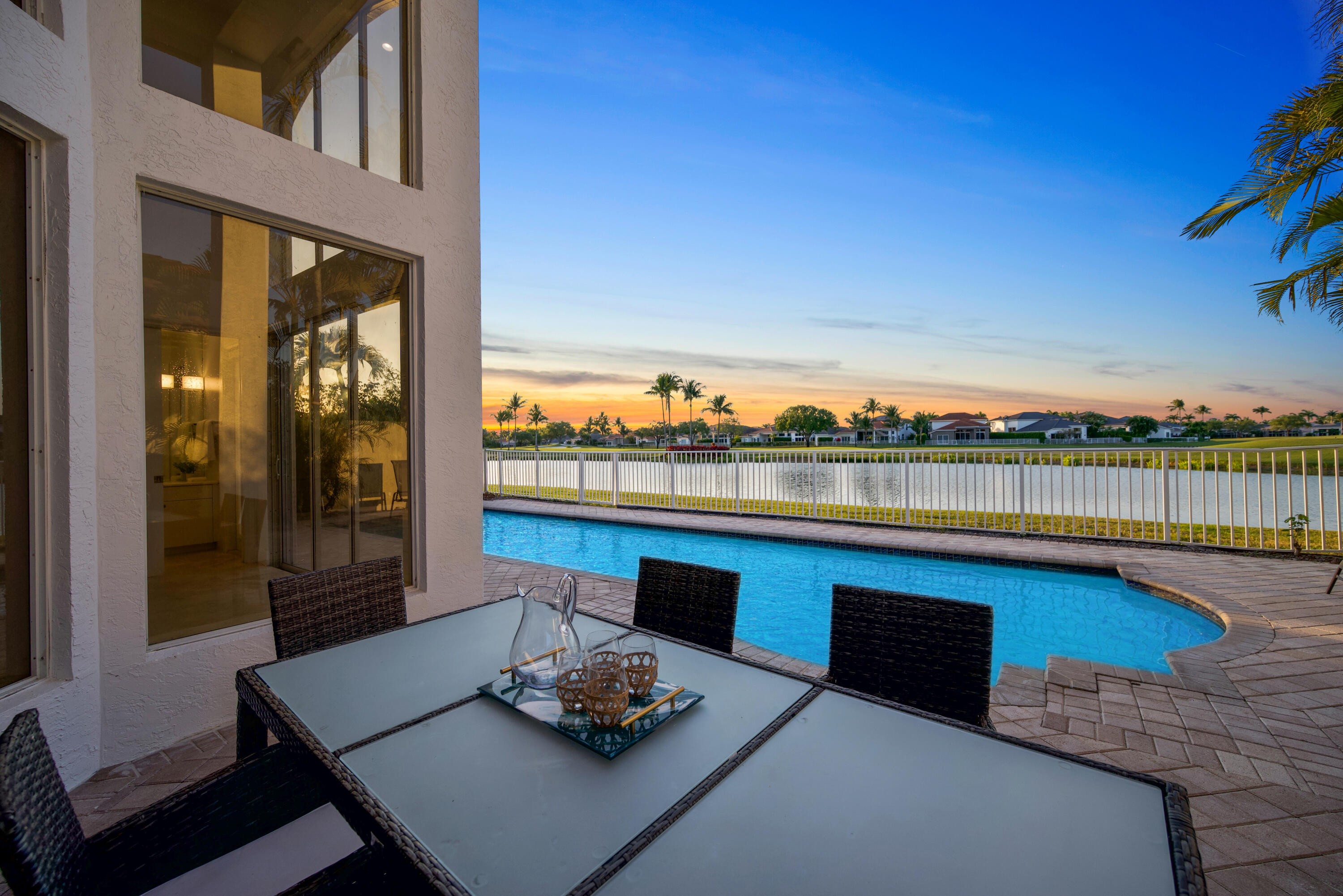 REGENTS SQUARE OF WOODFIELD CC - Residential