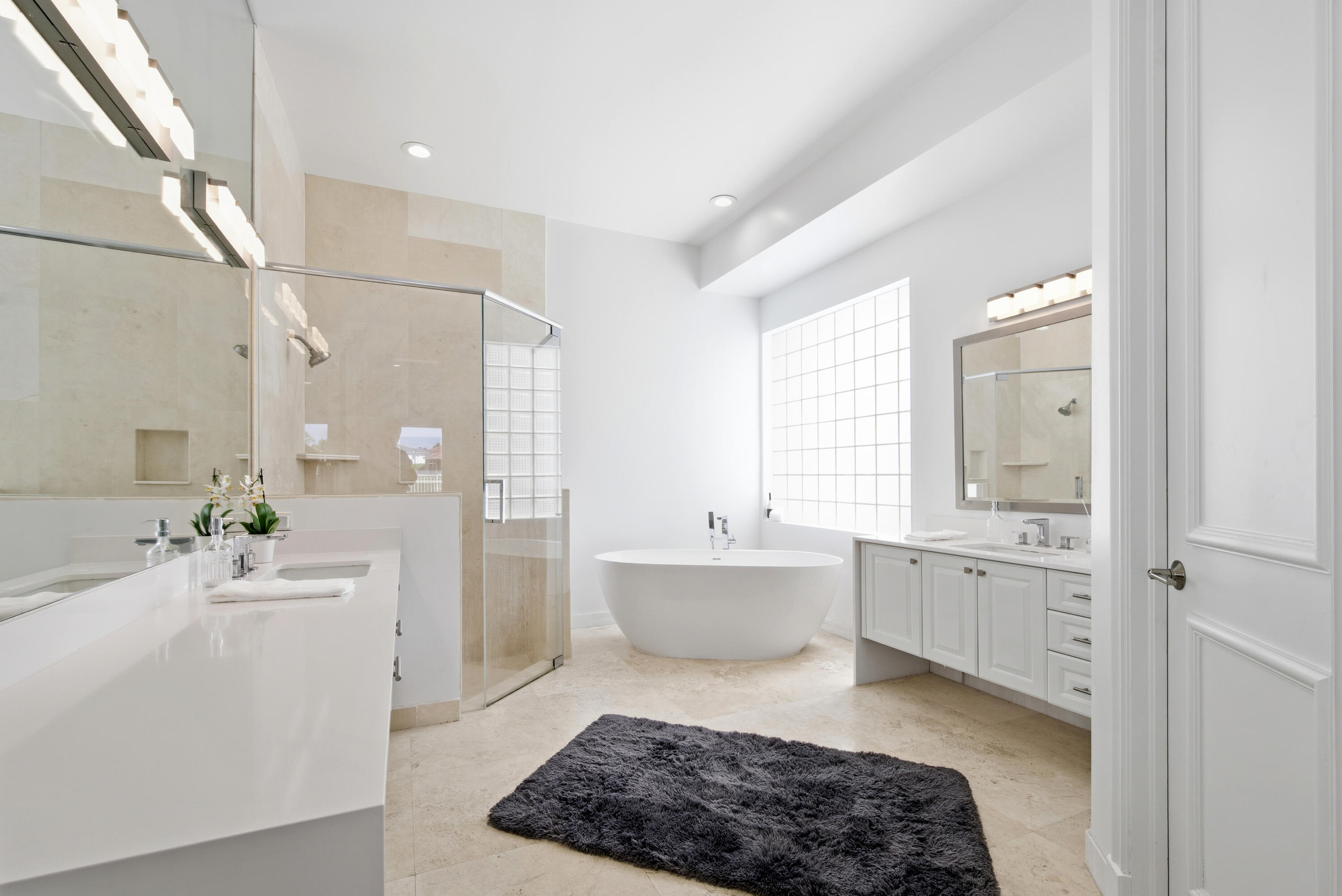 REGENTS SQUARE OF WOODFIELD CC - Residential