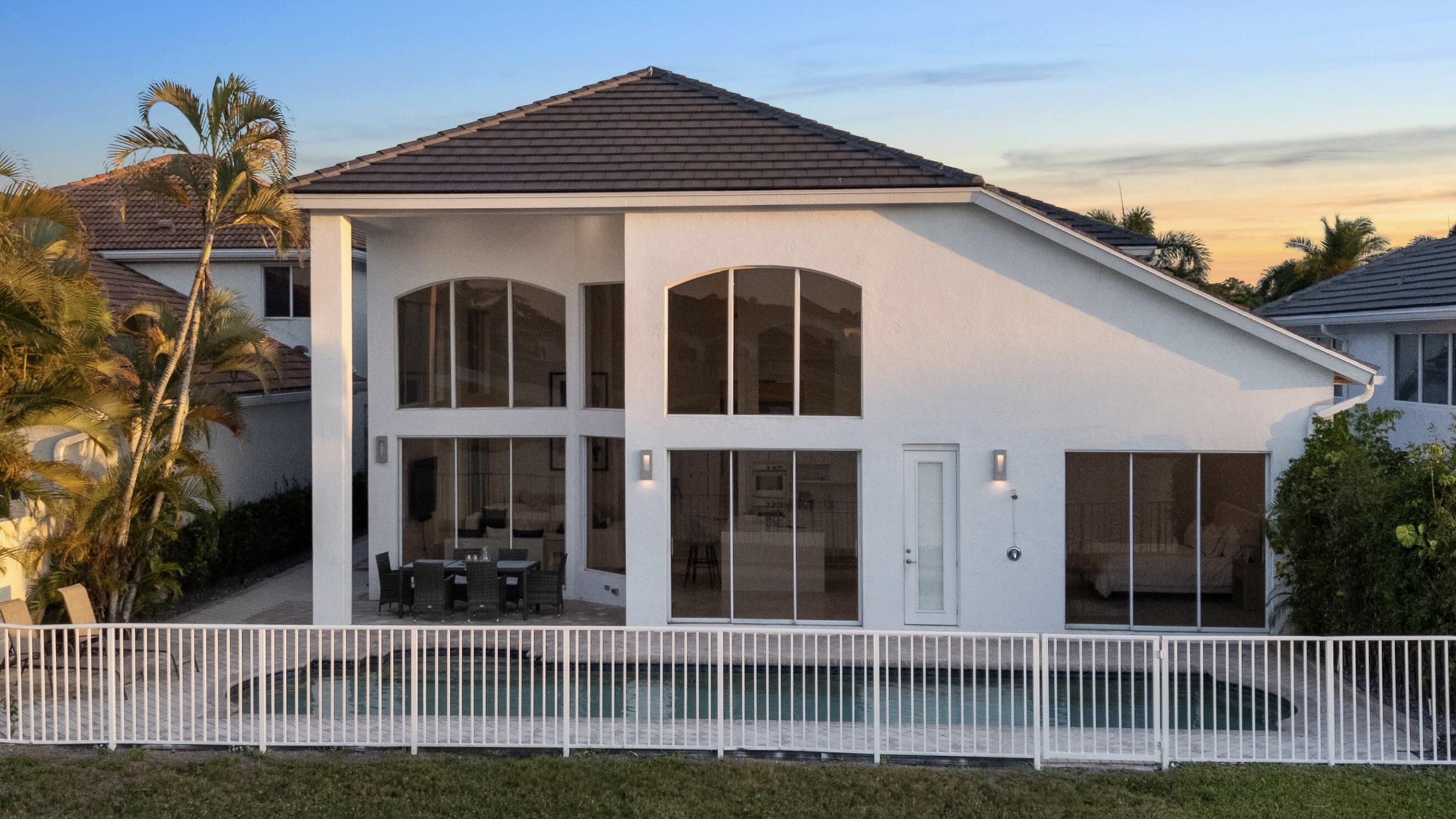 REGENTS SQUARE OF WOODFIELD CC - Residential