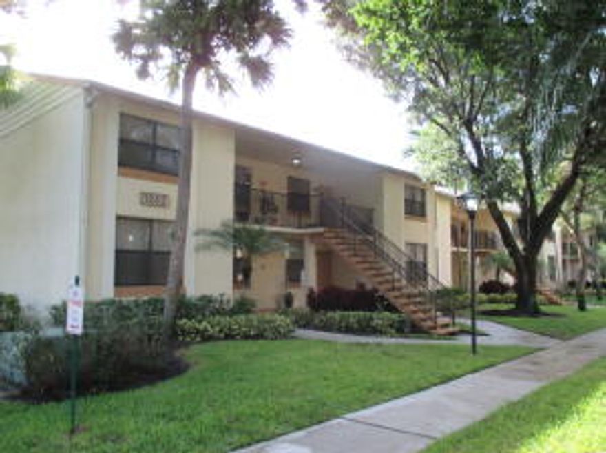 Look no further.  Exquisitely maintained 2nd floor unit in the gated community of Meadow Lakes.  Close to major highways, shopping and the beach. Enjoy the evening breezes on your screened patio. Foyer entry, eat in kitchen, guest bedroom and bath, split bedroom plan, grand master suite with updated bathroom.  Great room.
Florida living at its best