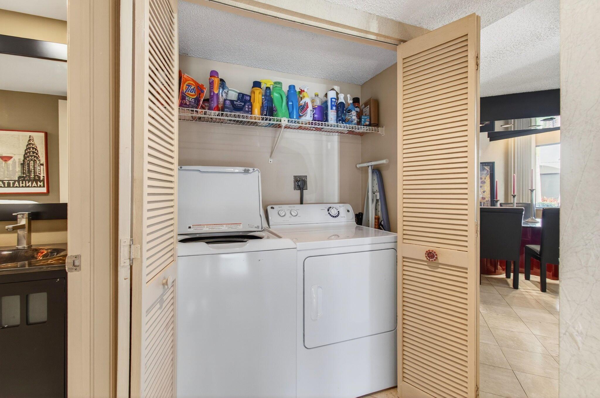 GLENEAGLES V COND - Residential