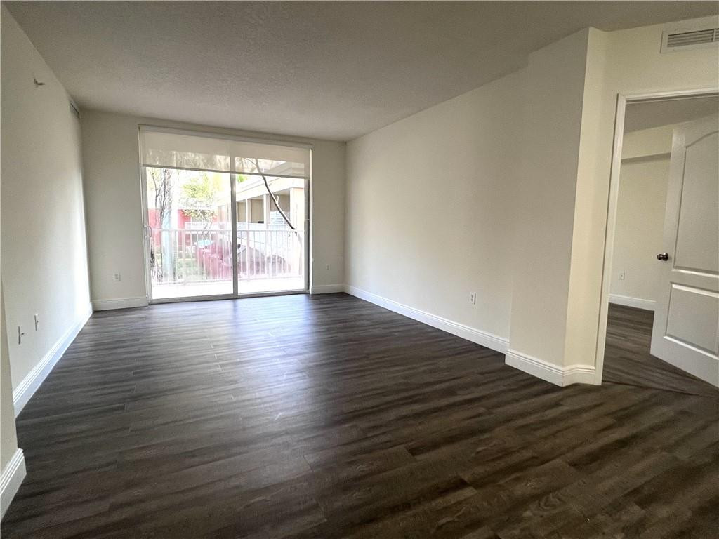 Country Club Towers - Residential Lease