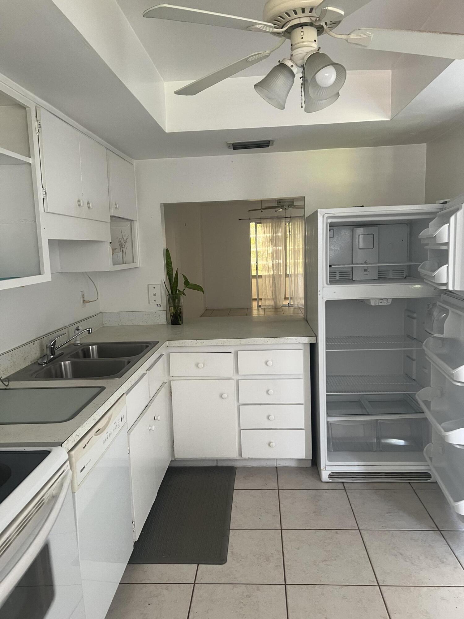 COLONNADES CONDOMINIUM - Residential