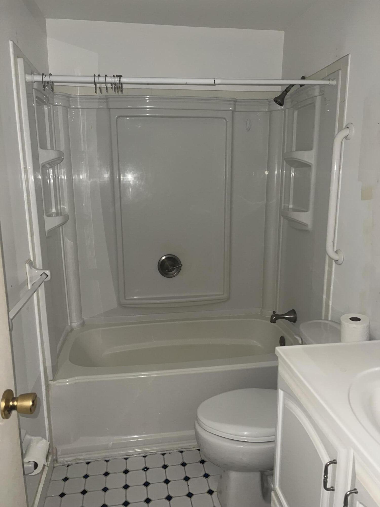 COLONNADES CONDOMINIUM - Residential