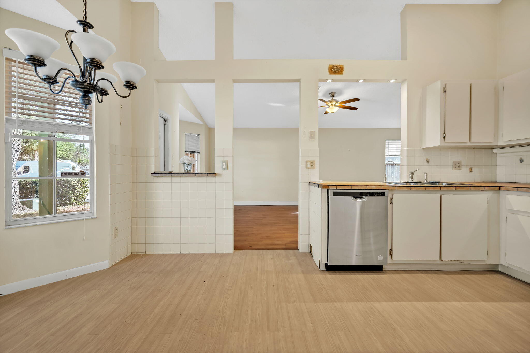 FAMILY HOMES - Residential