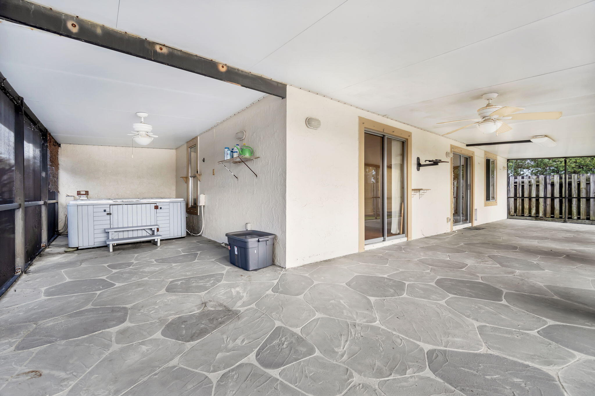 FAMILY HOMES - Residential