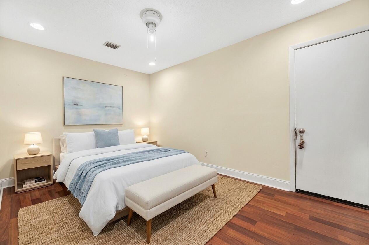 FAMILY HOMES - Residential