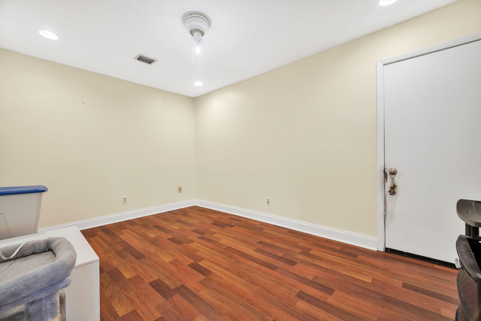 FAMILY HOMES - Residential