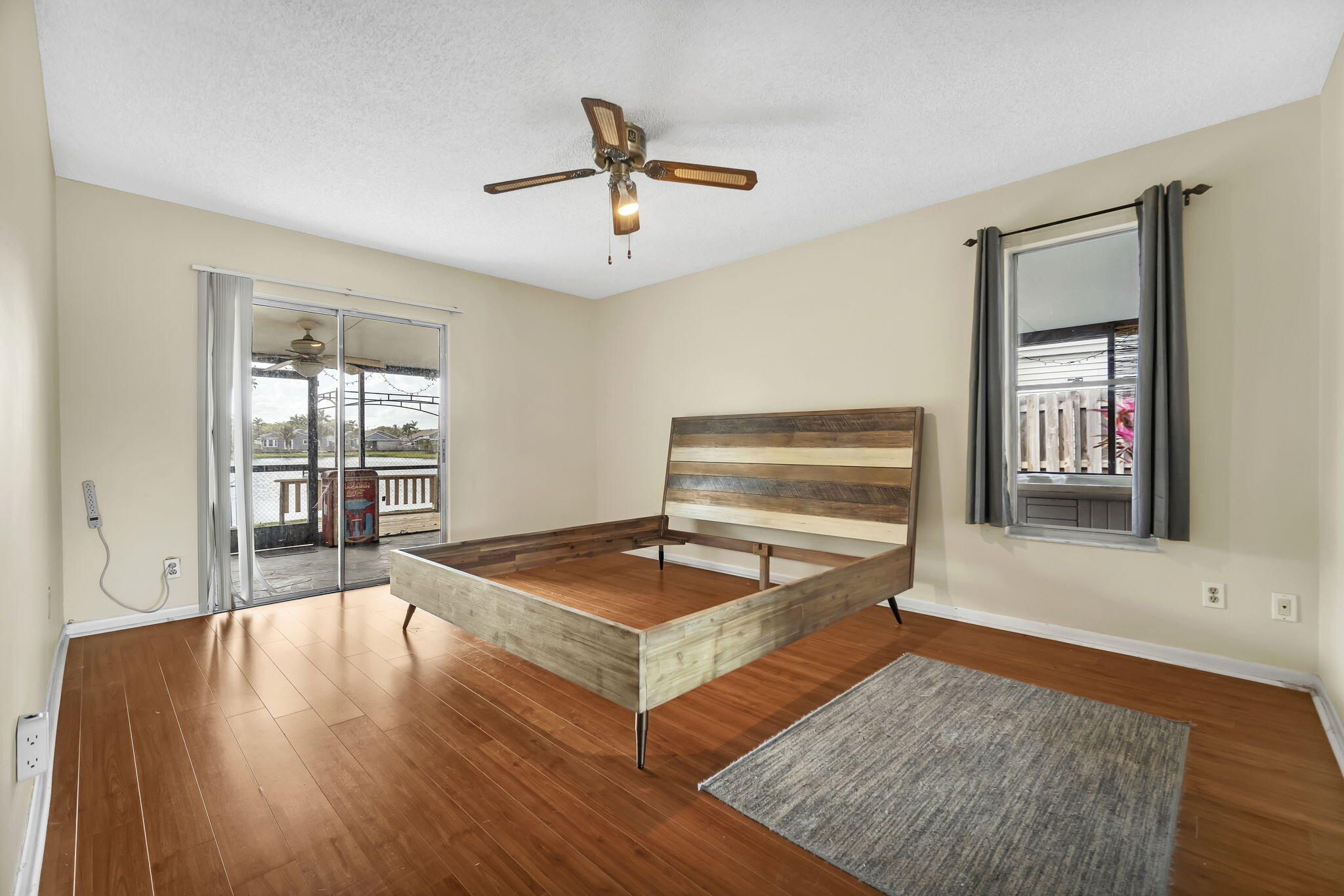 FAMILY HOMES - Residential