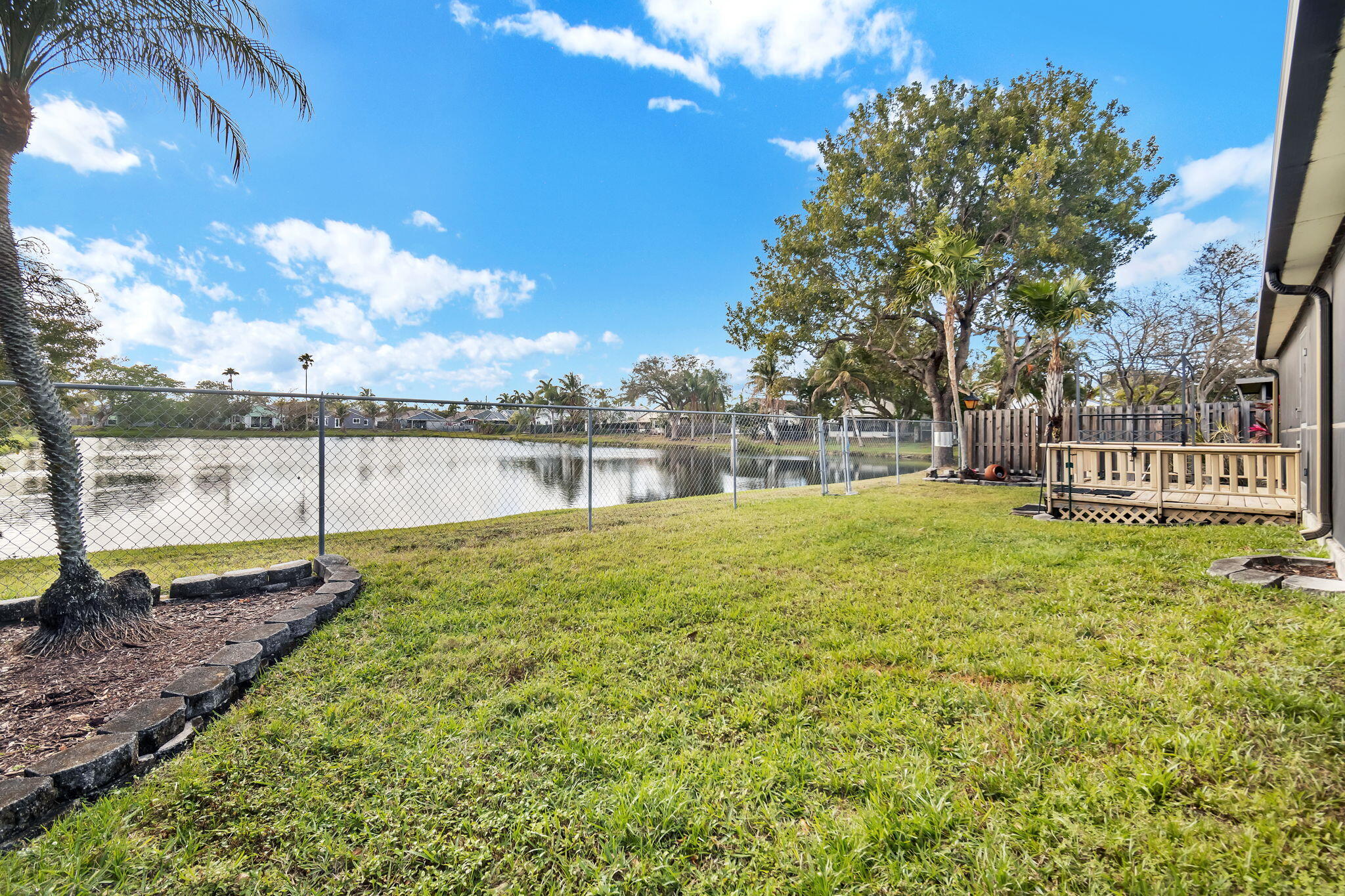 FAMILY HOMES - Residential