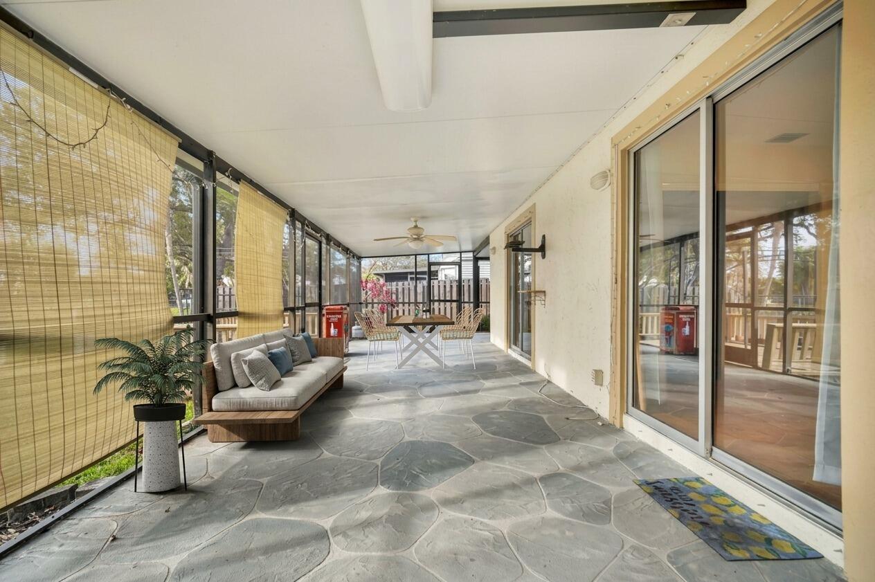 FAMILY HOMES - Residential