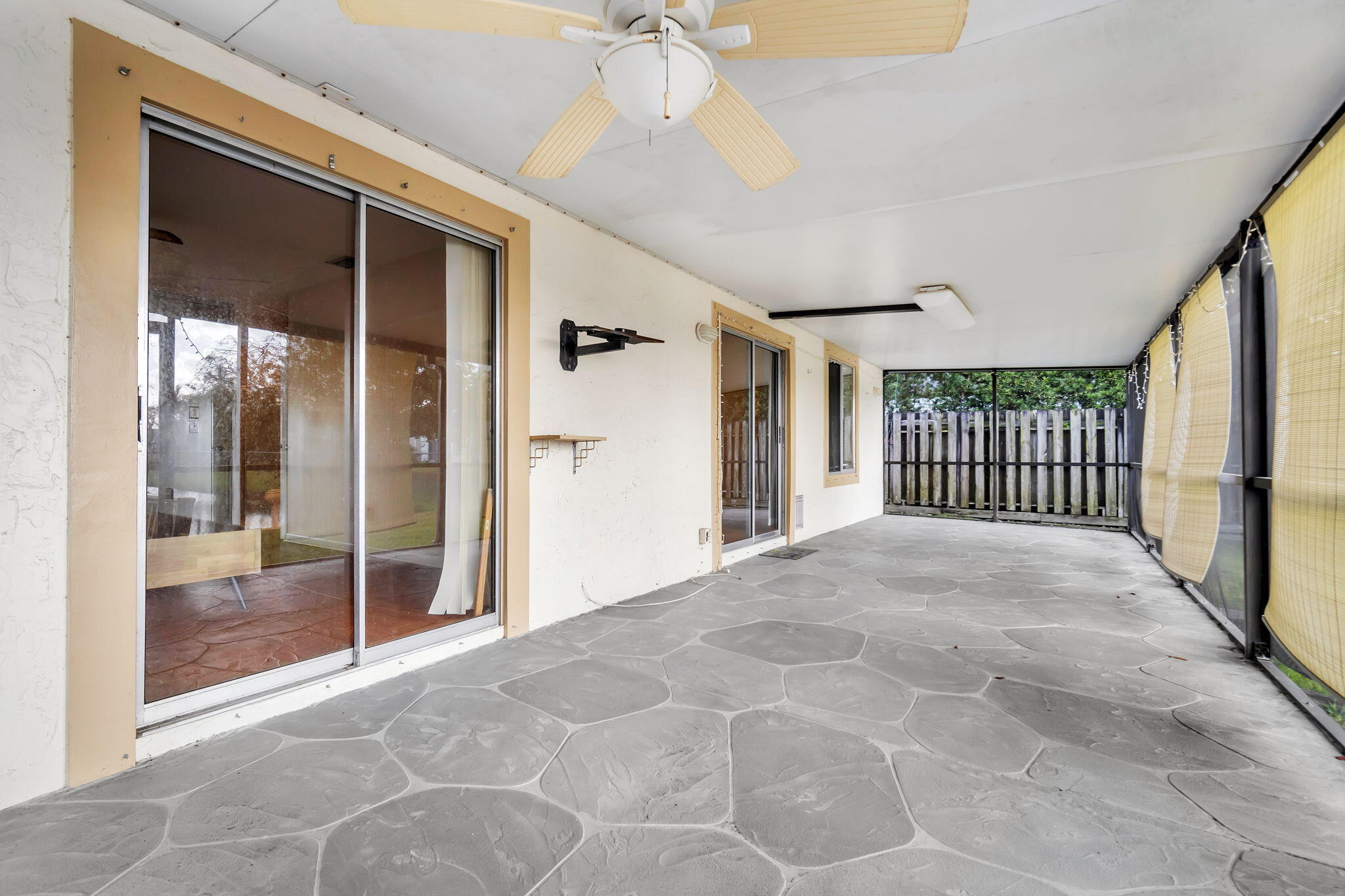 FAMILY HOMES - Residential