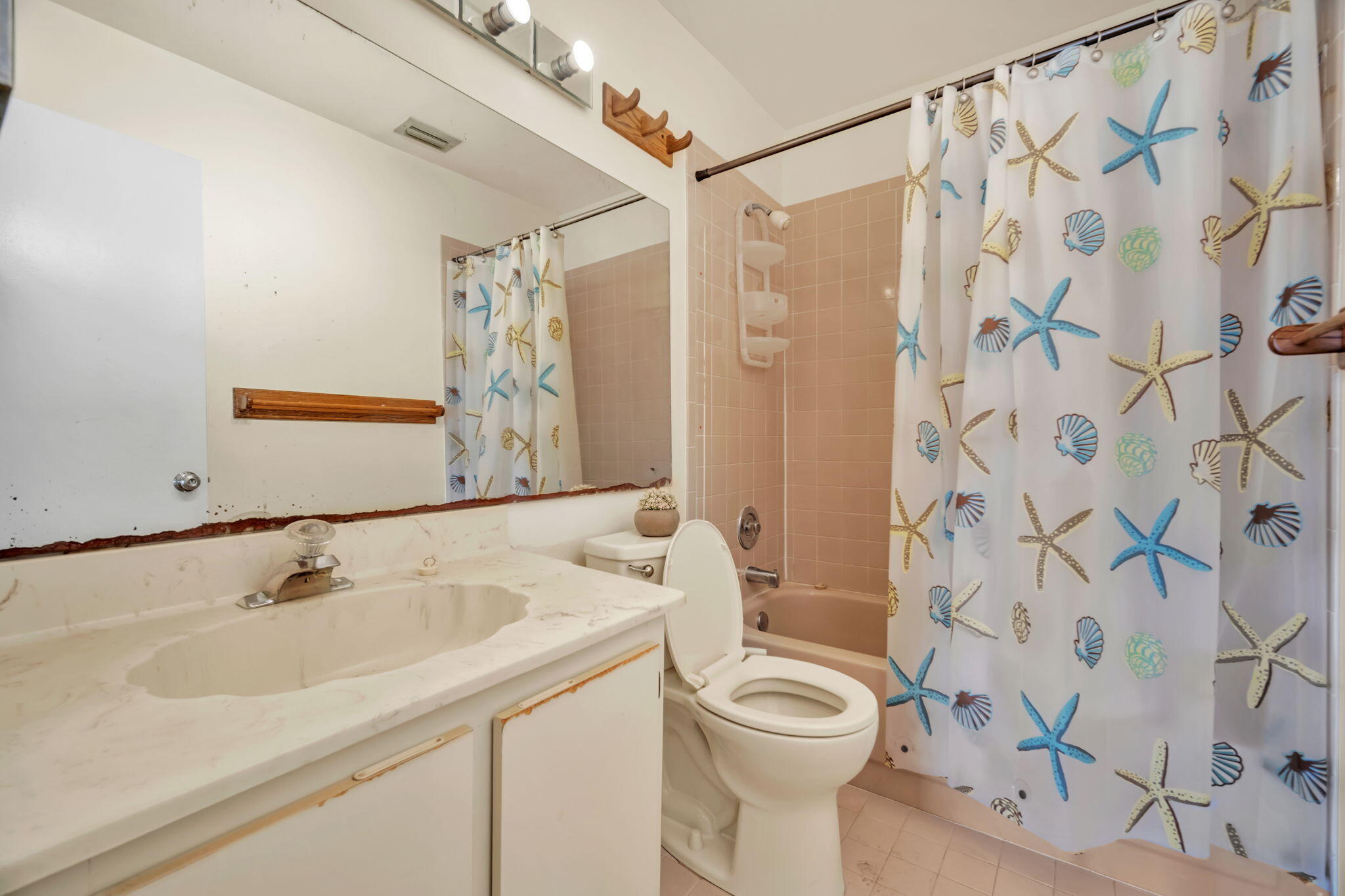 FAMILY HOMES - Residential